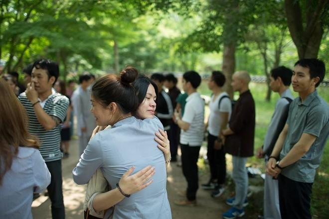 Gặp nhau lần nào cũng vội…!